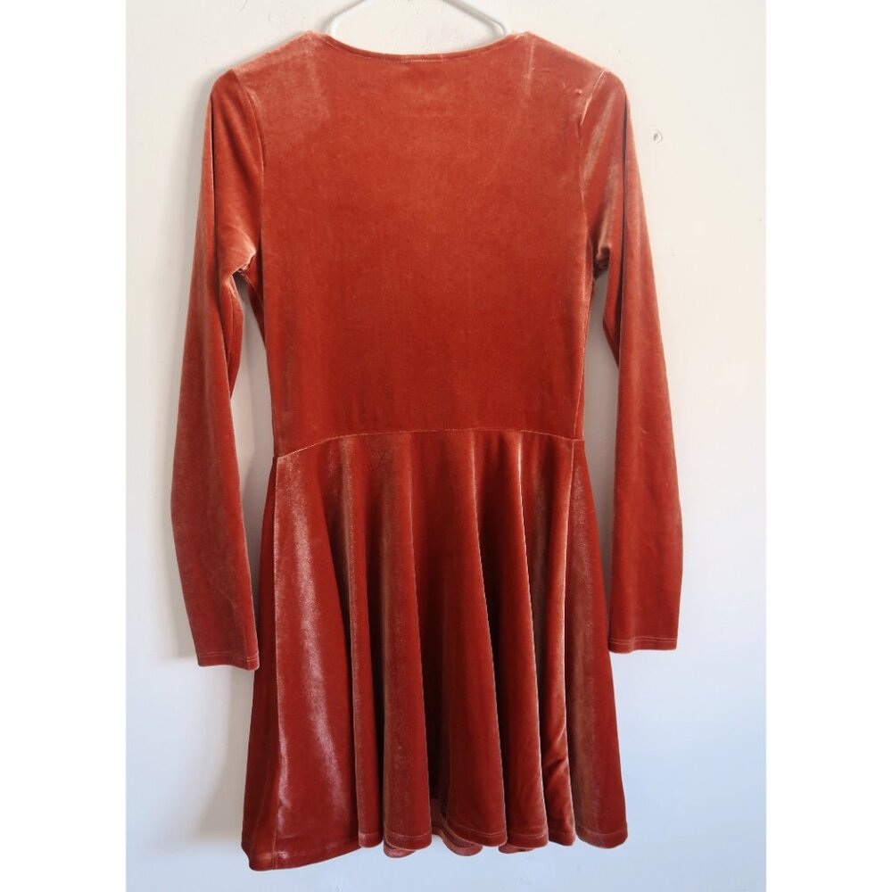 Urban Outfitters Kimchi Blue Velvet Dress - Size Medium - Picture 4 of 9